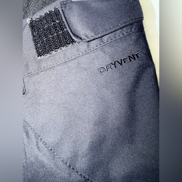 The North Face Women's Black Freedom Insulated DryVent Pants size XS - Picture 12 of 13